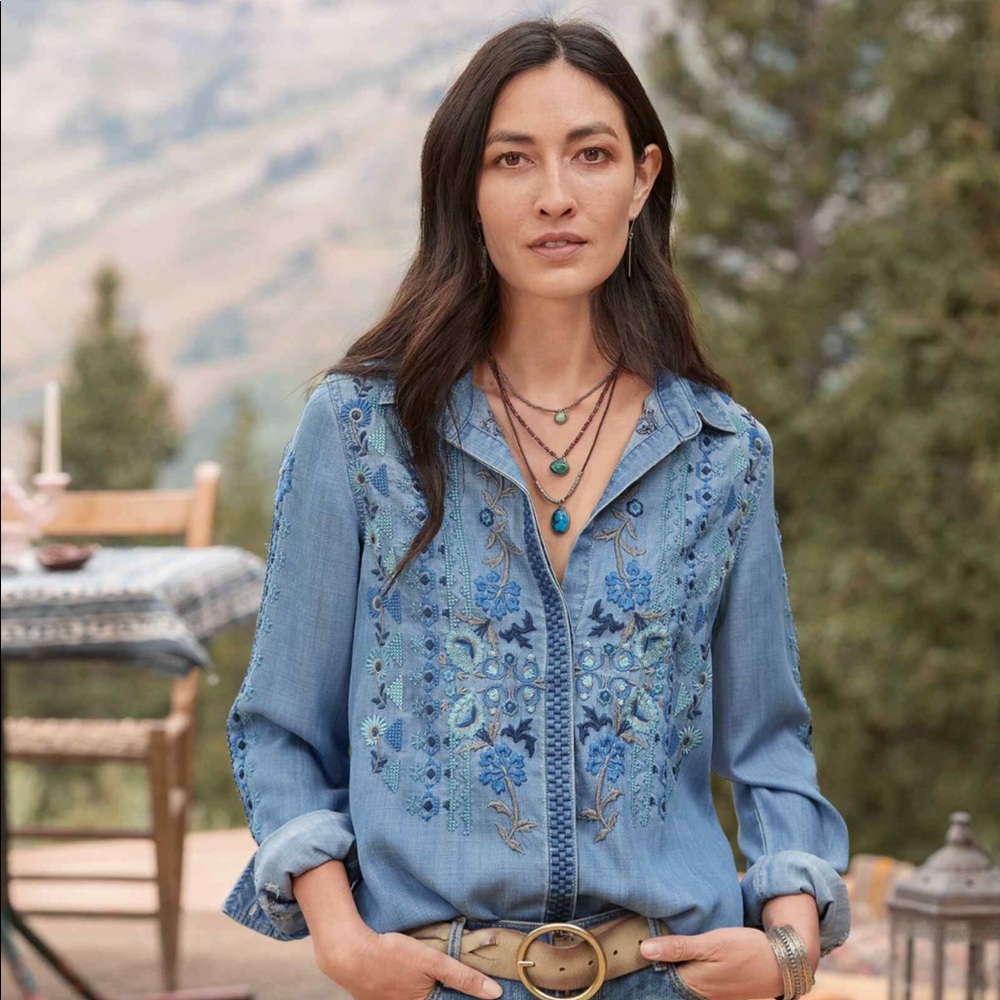 Driftwood embroidered Aztec button up.  Medium